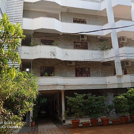 Heaven Gardens Hotel Kochi Bagian luar foto