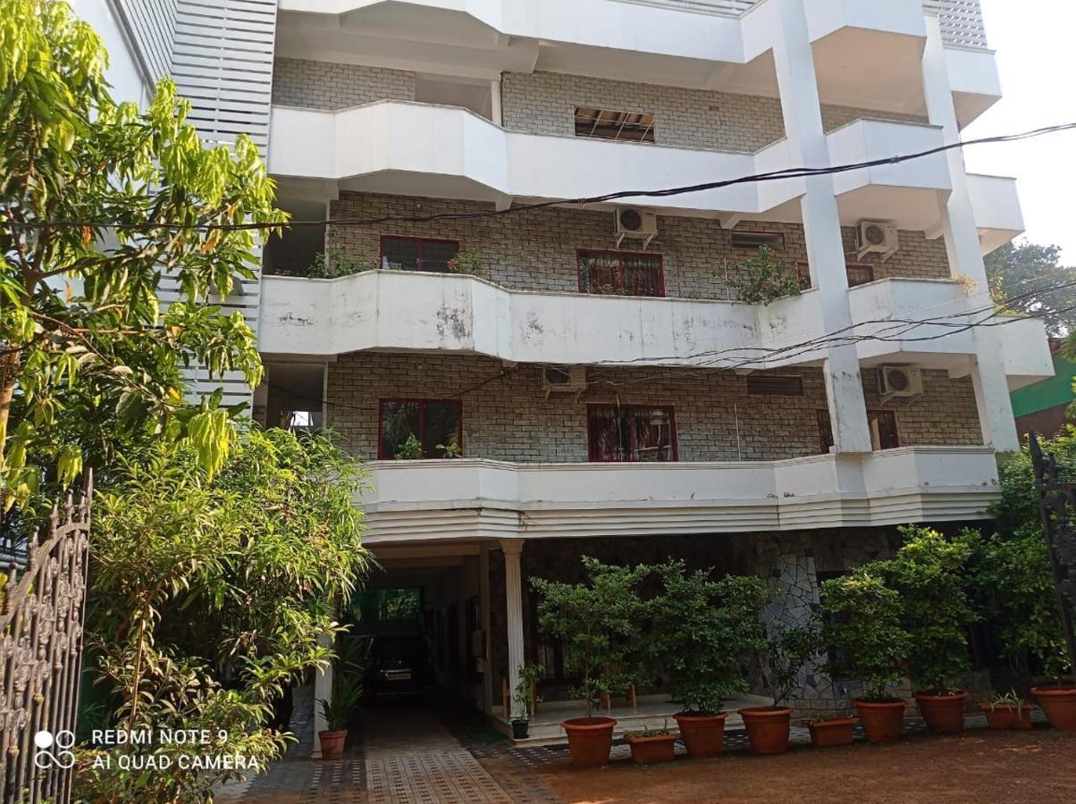 Heaven Gardens Hotel Kochi Bagian luar foto